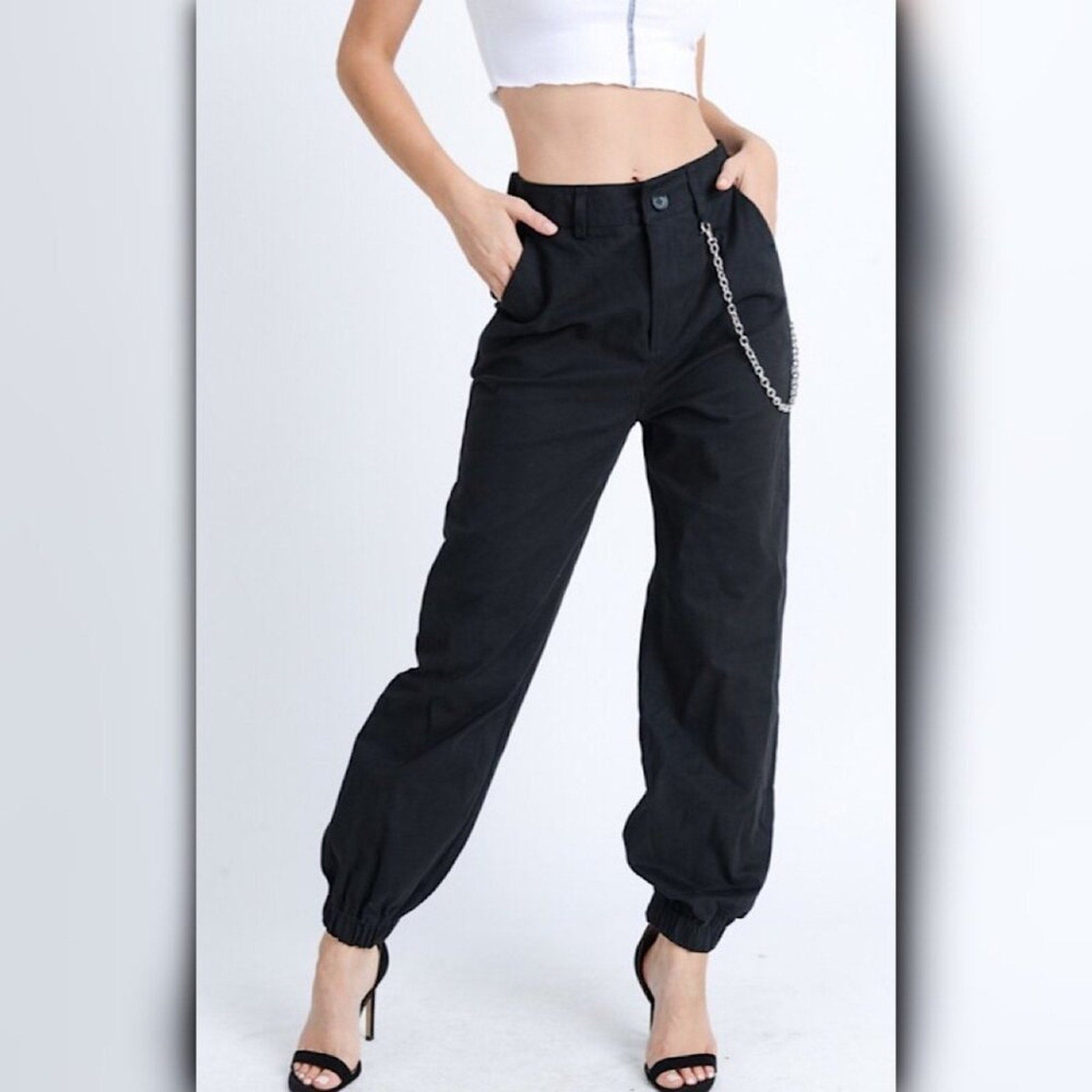 A910 ◾ Black Wallet Chain Cargo Joggers